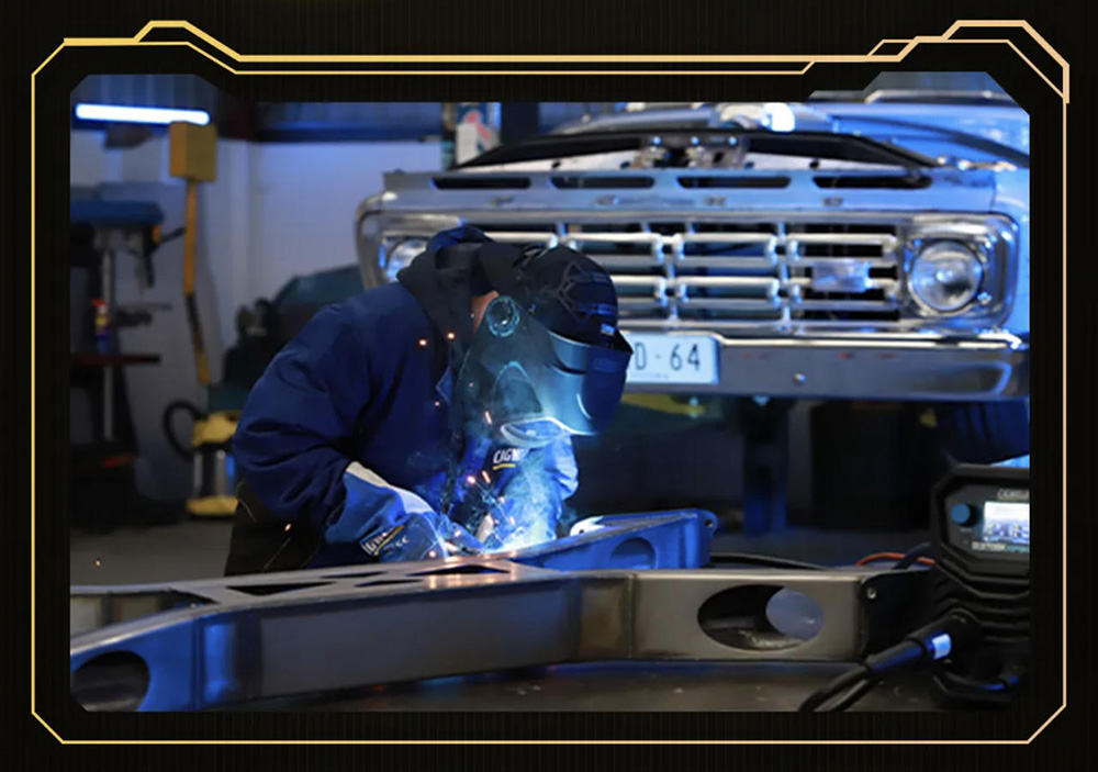 ARCMASTER XC8 自动变光焊接面罩 ARCMASTER XC8 自动变光焊接面罩